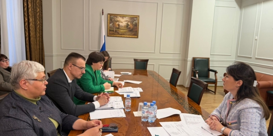 Врио министра Адзинба Кама провела рабочую встречу с коллегами из министерства труда и социальной защиты Российской Федерации